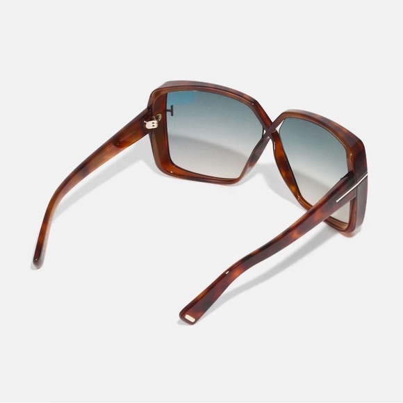 TOM FORD
YVONNE - SUNGLASSES new with case and box - Picture 3 of 12